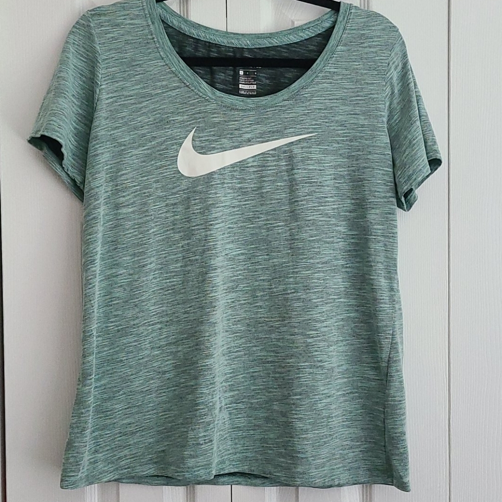 Nike T Shirt Large